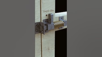 Simple automatic gate lock