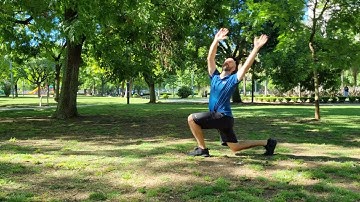 Walking Lunges with Diagonal Reach