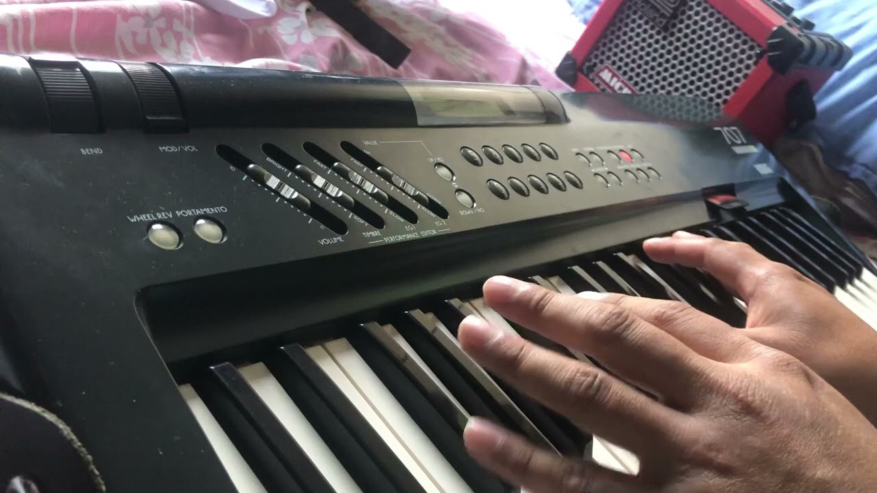 KORG 707 Demo & Review - YouTube