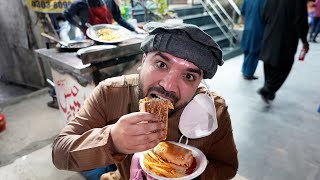 Trying The Pakistani 'Anday Wala' Burger! (My First Day In Pakistan)