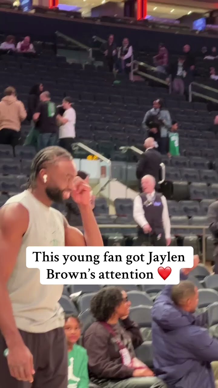 Jaylen Brown made this fan's day ?