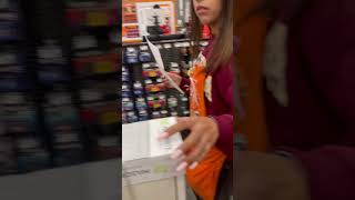 HOMEDEPOT employee steals my paid for items and leaves me stranding at the door #christmas#homedepot