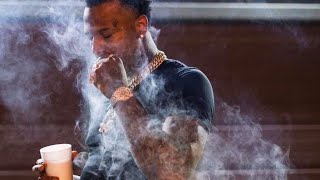 MoneyBagg Yo throws out weed at Rolling Loud