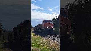 CN A402 going really Fast at Rocher blanc / Rimouski Qc! #fast #cnrailfan #subscribe #