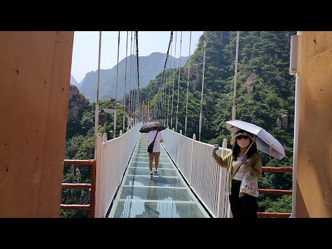 Бэйдайхэ стеклянный мост 2023 Китай