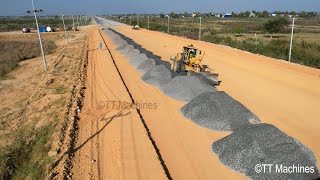 Excellent Building Road Foundation Construction By Motor Grader Pushing And Grading Gravel