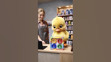 The little duck buys a yo-yo and goes home to play with its young owner。