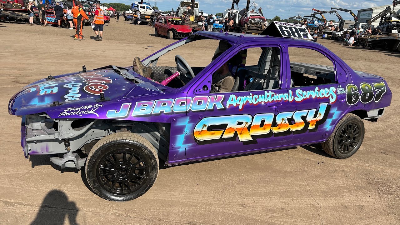 2 Litre Bangers Trackstar Racing World Championship 2025! Kings Lynn ...