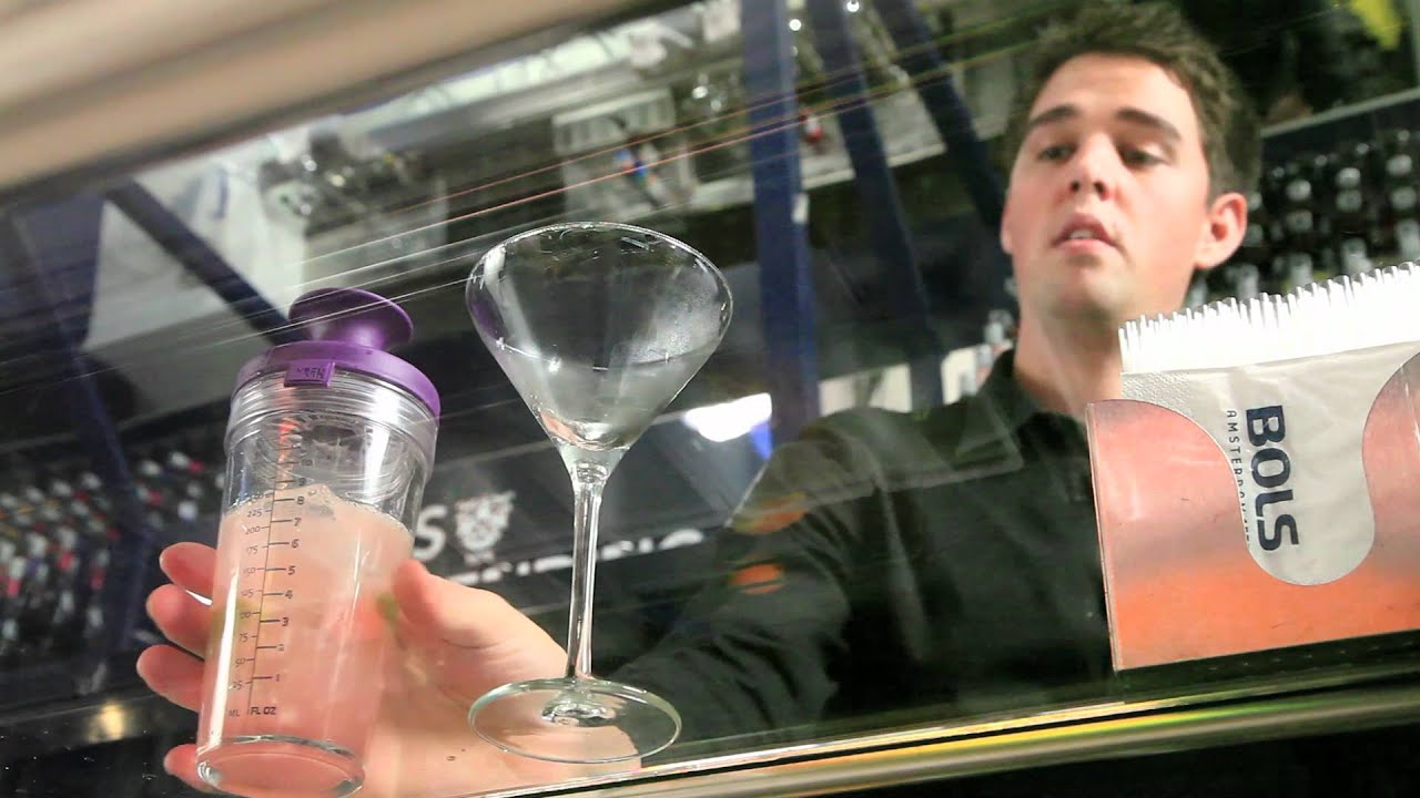 Vacu Vin ✓ | Cocktail Shaker  @ Bols Bartending Academy