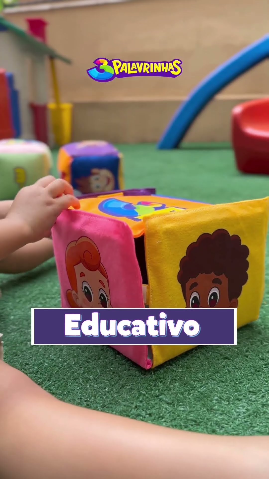 Chegou o Cubo Desmontável do 3 Palavrinhas! O brinquedo perfeito para ensinar com diversão.