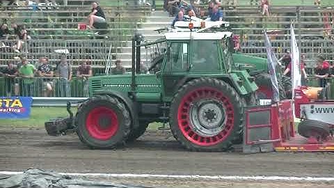 Arnoud Huisman met een mooie Full Pull bij Tractorpulling Staphorst 2021