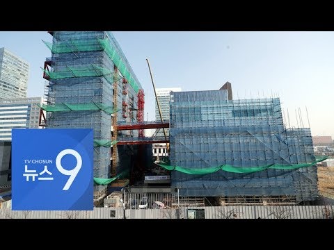 30m 타워크레인 <strong>해체작업</strong> 도중 &#39;우지끈&#39;…3명 사상