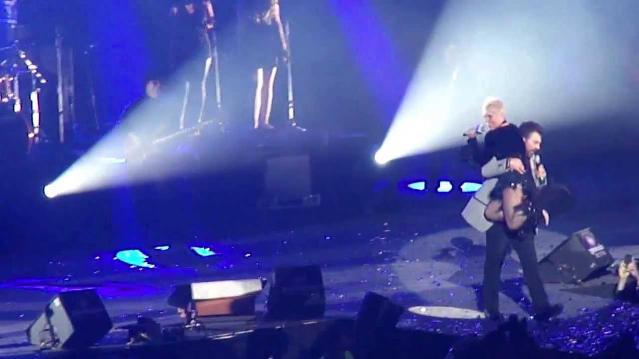 Yuri feat. Mijares - Acompañame (LIVE @Arena MTY - GENESIS 98.1 FM 2013)