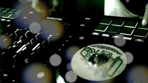 4 1/2 minutes of Scratching on the Numark NS7ii (Masta Hanksta)