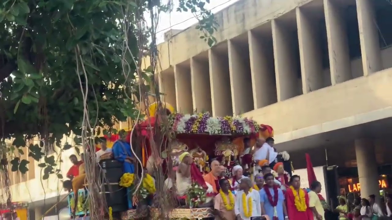 #163 India's MOST UNIQUE festival - Rath yatra of Jagannath #vlog #viral #subscribe #rathyatra