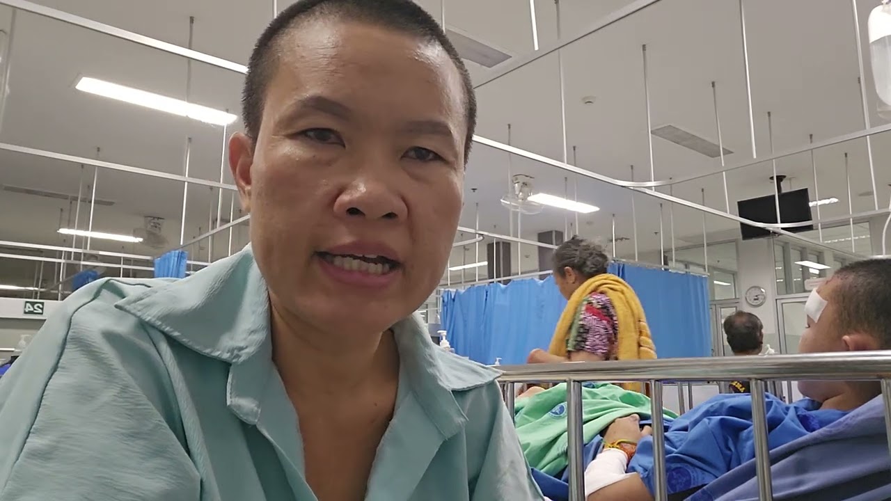 ມາເຝົ້າຫລານຊາຍເກີດອຸປະຕິເຫດມານອນຢູ່ໂຮງຫມໍມຸກດາຫານຢູໄທ23/2/26/