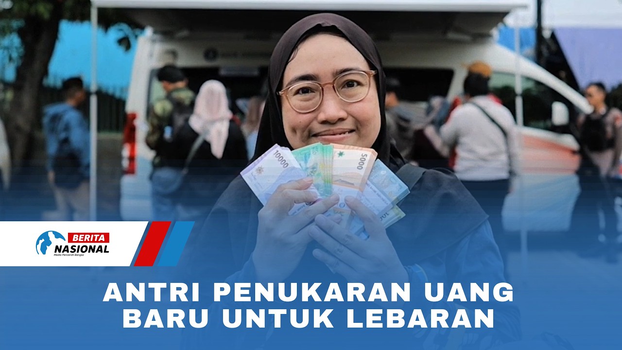 Antri Penukaran Uang Baru Untuk Lebaran