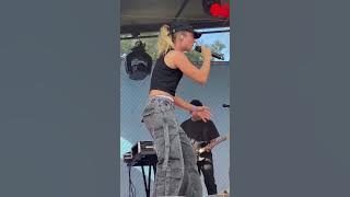 Sera - (cover) 'Baby' - Hullabaloofestival 2 September 2023