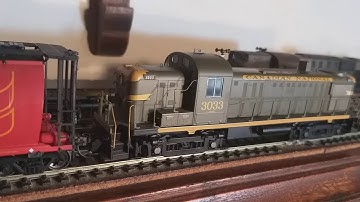 ALCO RS 3 ATHEARN, TSUNAMI 2 DECODER, ESU SUGAR CUBE SPEAKER, HAVING FUN IN MY LAYOUT