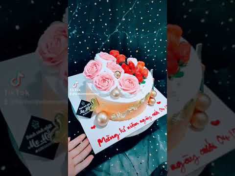 mẫu bánh sinh nhật bắt hoa, dâu tây kỷ niệm ngày cưới | Foci