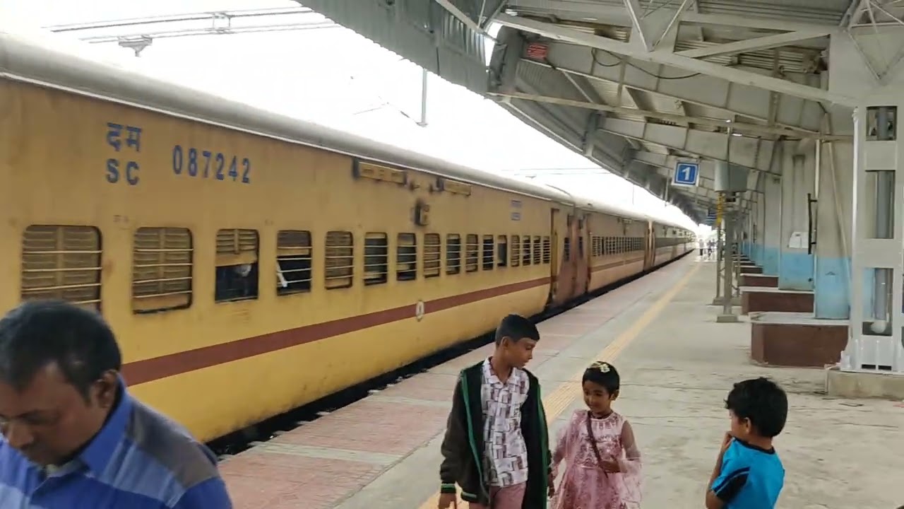 Thirupati to Hubbali passenger train reached to muddanur train videos