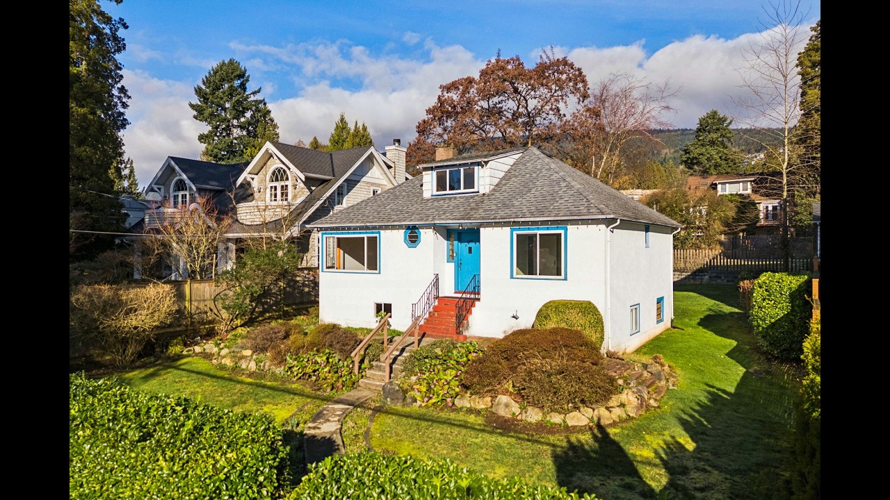 1531 Inglewood Avenue, West Vancouver BC
