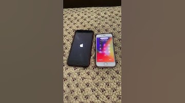 iPhone 7 Plus vs iPhone 8 Boot Up Test