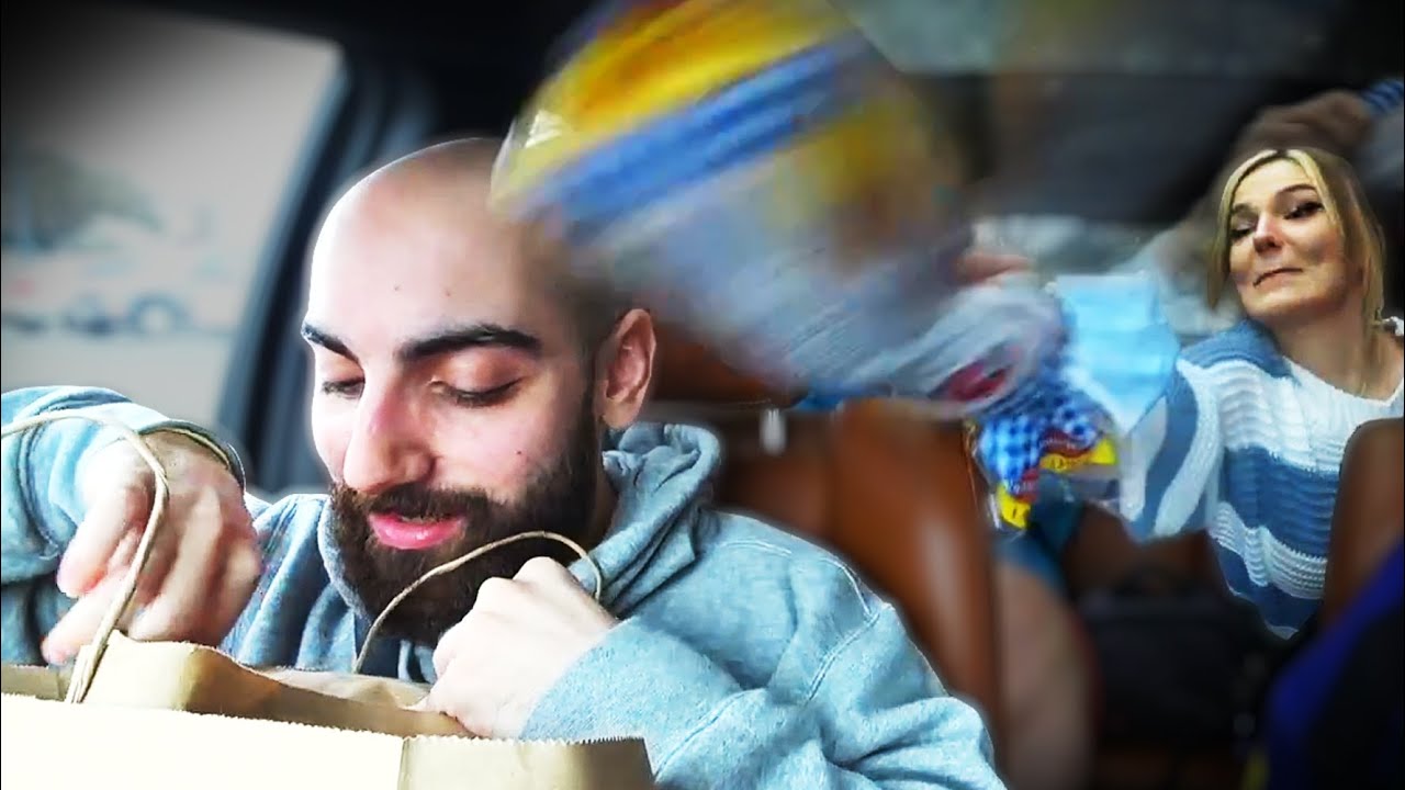 She physically attacked him during the stream