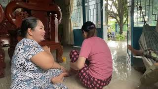 Cô Tám Cạo Gió Cho Cháu Kiều Ở An Châu