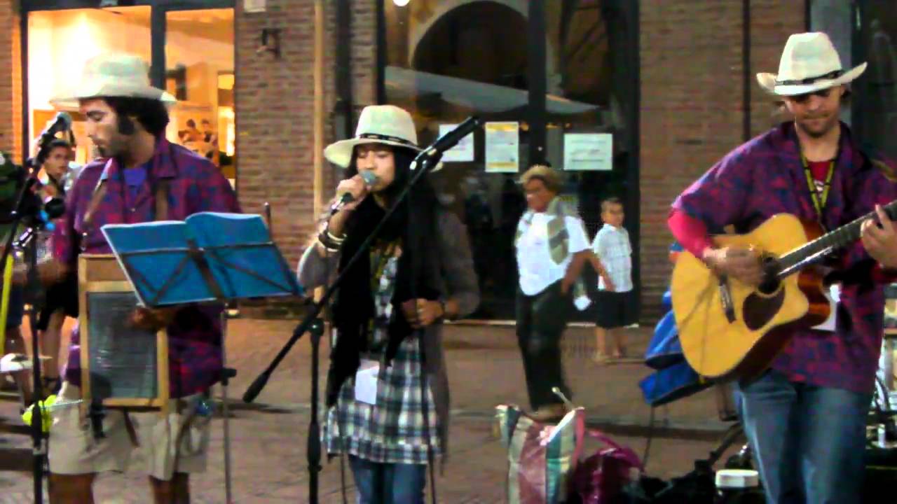 Nathalie Zeolla & Manzella Quartet  Live in Ferrara Buskers 2010 parte1