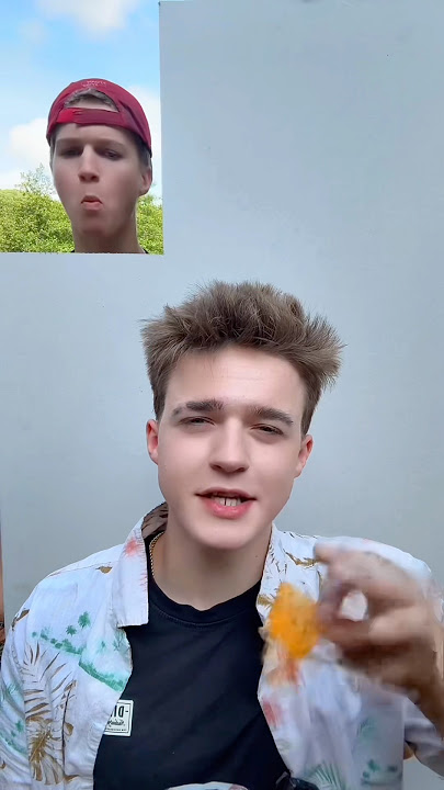 FaceTime in 2050:         @AstonBaillie