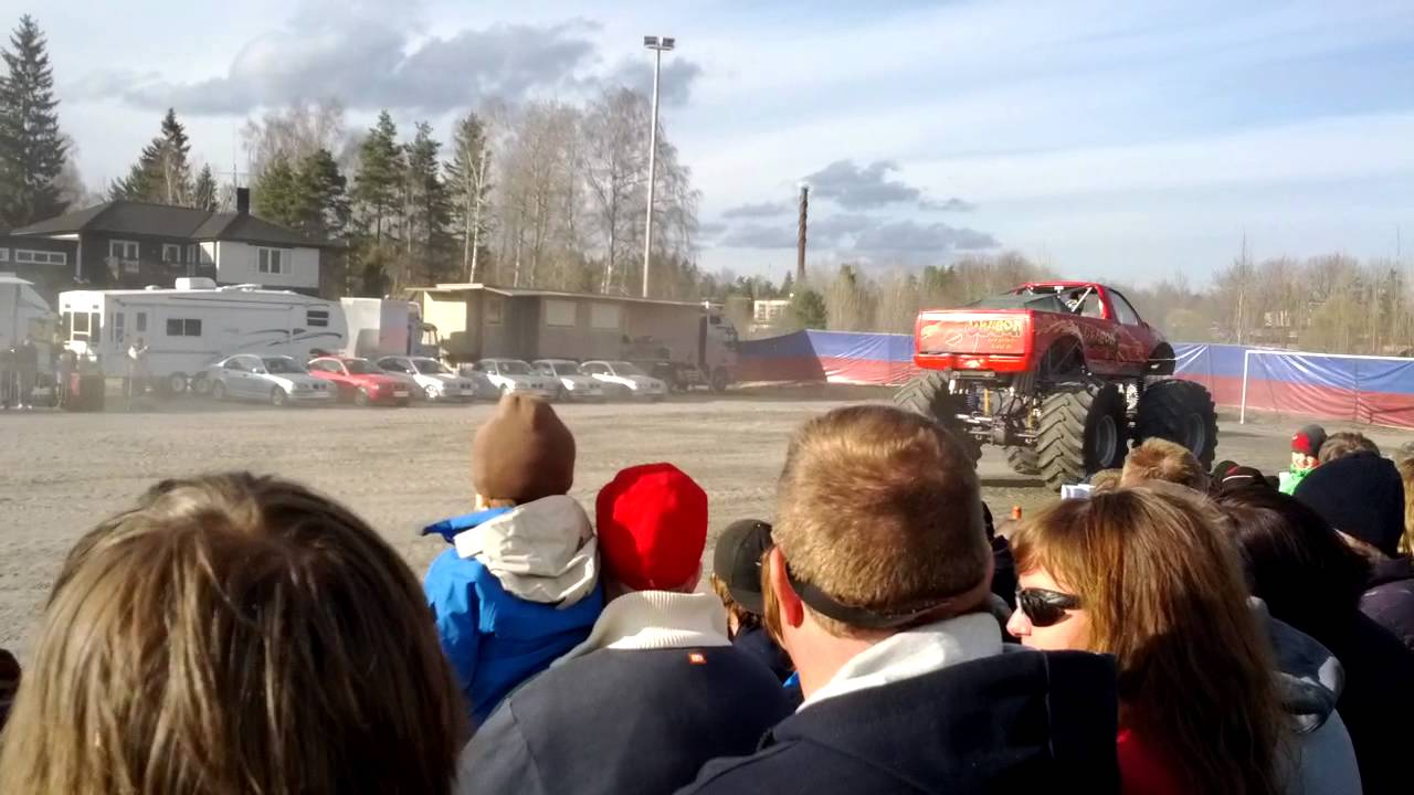 Stuntshow Monster Truck Stuntshow - YouTube
