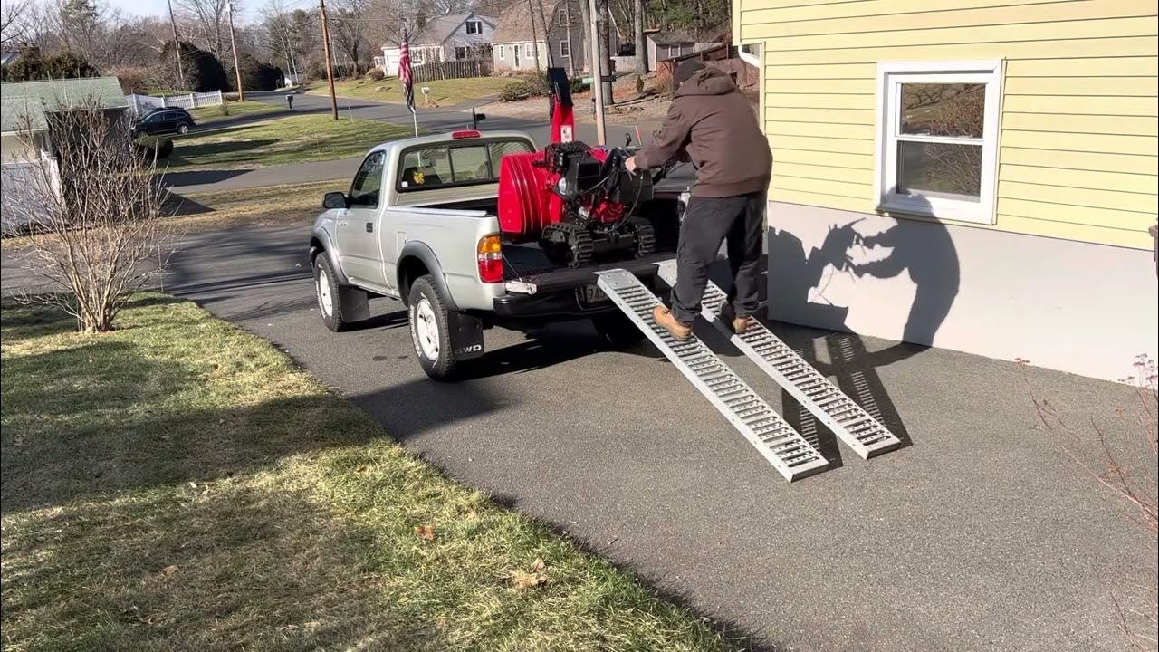 Loading Honda Snowblower into a pickup truck 🛻 YouTube