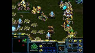 StarCraft: Brood War - 1 Protoss vs 7 Zerg (vs 7 computers ) Map: Big Game Hunters