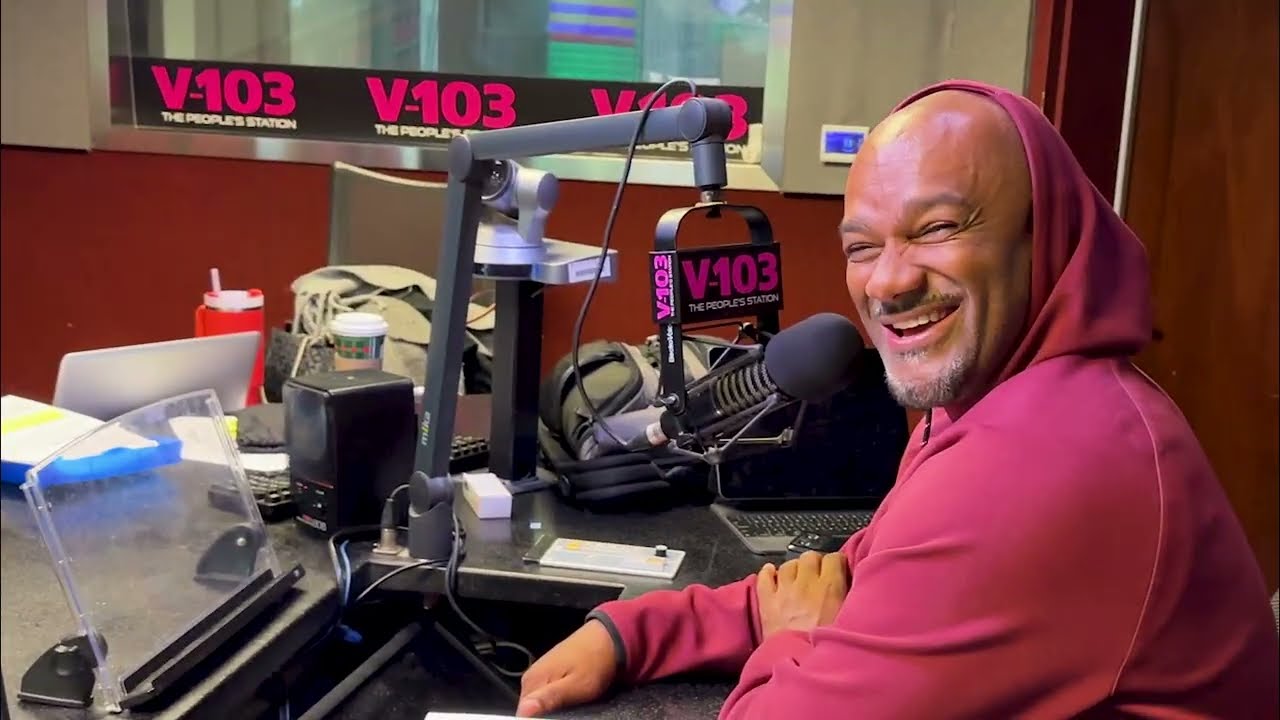 Donnell Rawlings stops by V-103 to chop it up with Big Tigger & Jazzy McBee