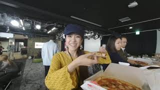 VR180 TEST Eating Pizza with text img
