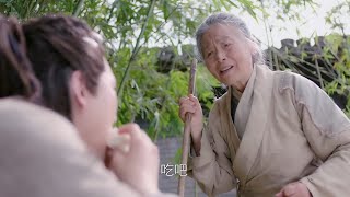 Movie! An old lady gives a life-saving bun with a beggar, unaware he's the current Emperor!