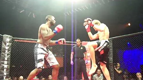 Daniel Payne vs. Derrick Perkins pt.1