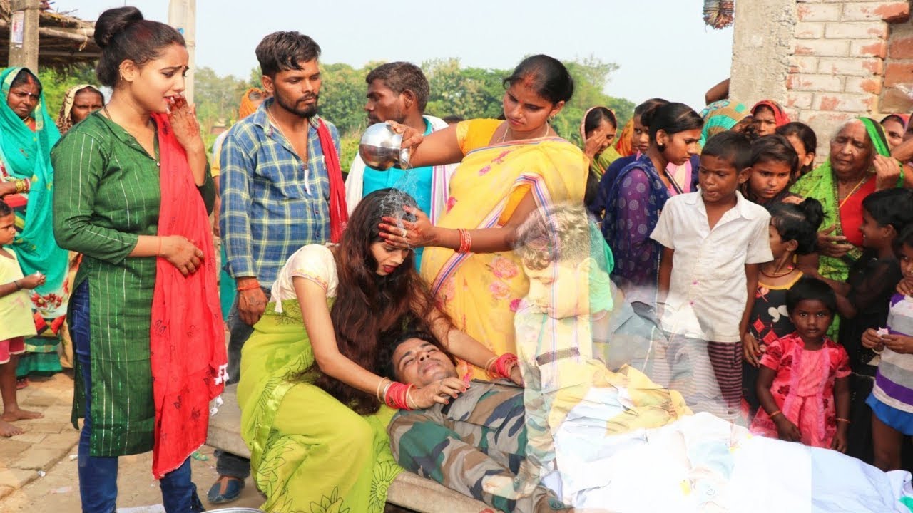 शादी के 2 दिन बाद दुल्हन के हाथ के मेहंदी छूटने से पहले ही फौजी हुआ शहीद|गांव में लाश आते मचा भगदड़|