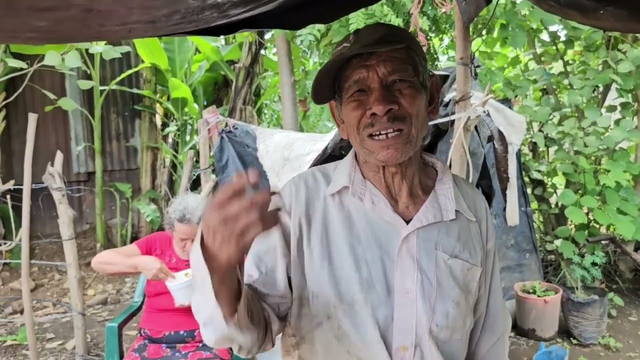 Botando su casa vieja | Pareja de Ancianos Tendrán Su CASA NUEVA ➡️ 