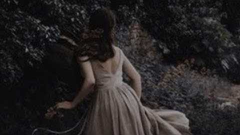 running away with your lover that you were told to stay away from while it rains ♛ (royalty core)