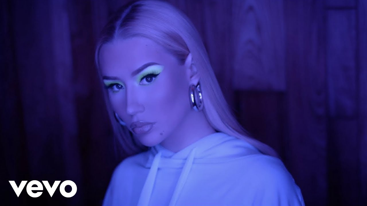 Iggy Azalea - Brazil (Visualizer)