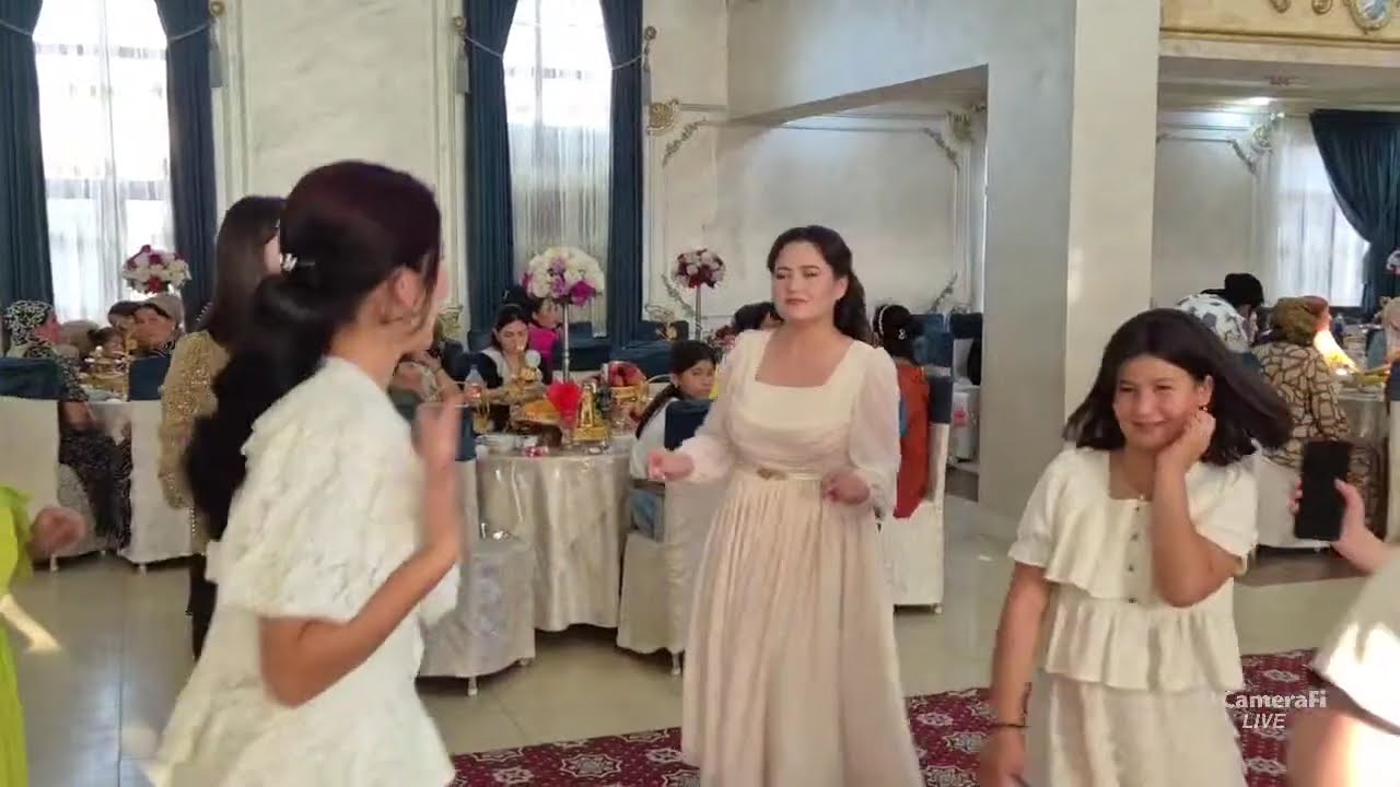 BERUNIY ROZAXON QIZLAR BAZMI