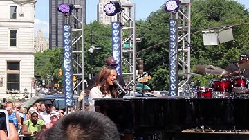 [HD] Alicia Keys - Distance and Time on CBS The Early Show 06/25/2010