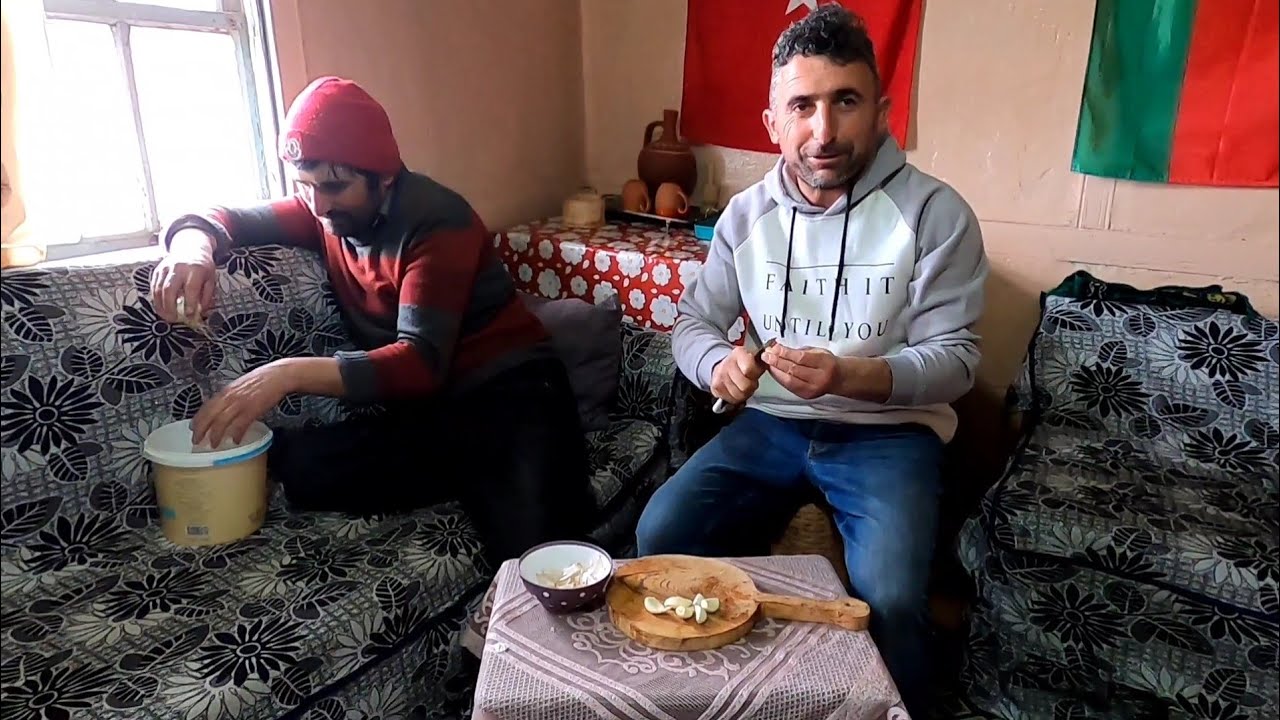 ESKİLERDEN   AYRANLI  ÇORBA  SARIMSAKLI YUMURTA   SOGUK. BİR KIŞ SABAHI KÖYDE YAŞAM GÜNLÜK VLOG