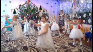 картинка: танец снежинок младшая гр 2016 2017