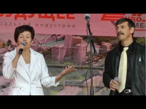 Качает небо золотые