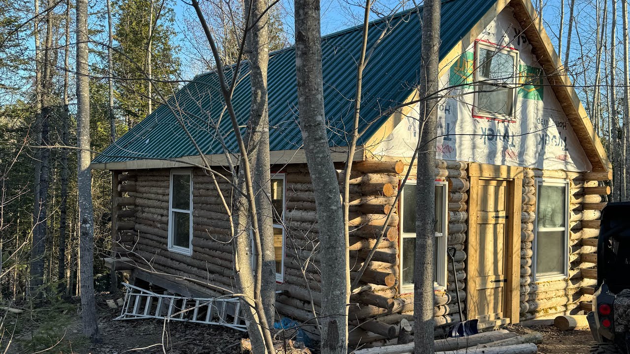 Building my roof at the off grid log cabin homestead ,alone in the ...