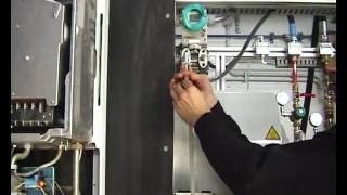 Installing a Microplan test rig: connecting the gas manifold pressure transducer