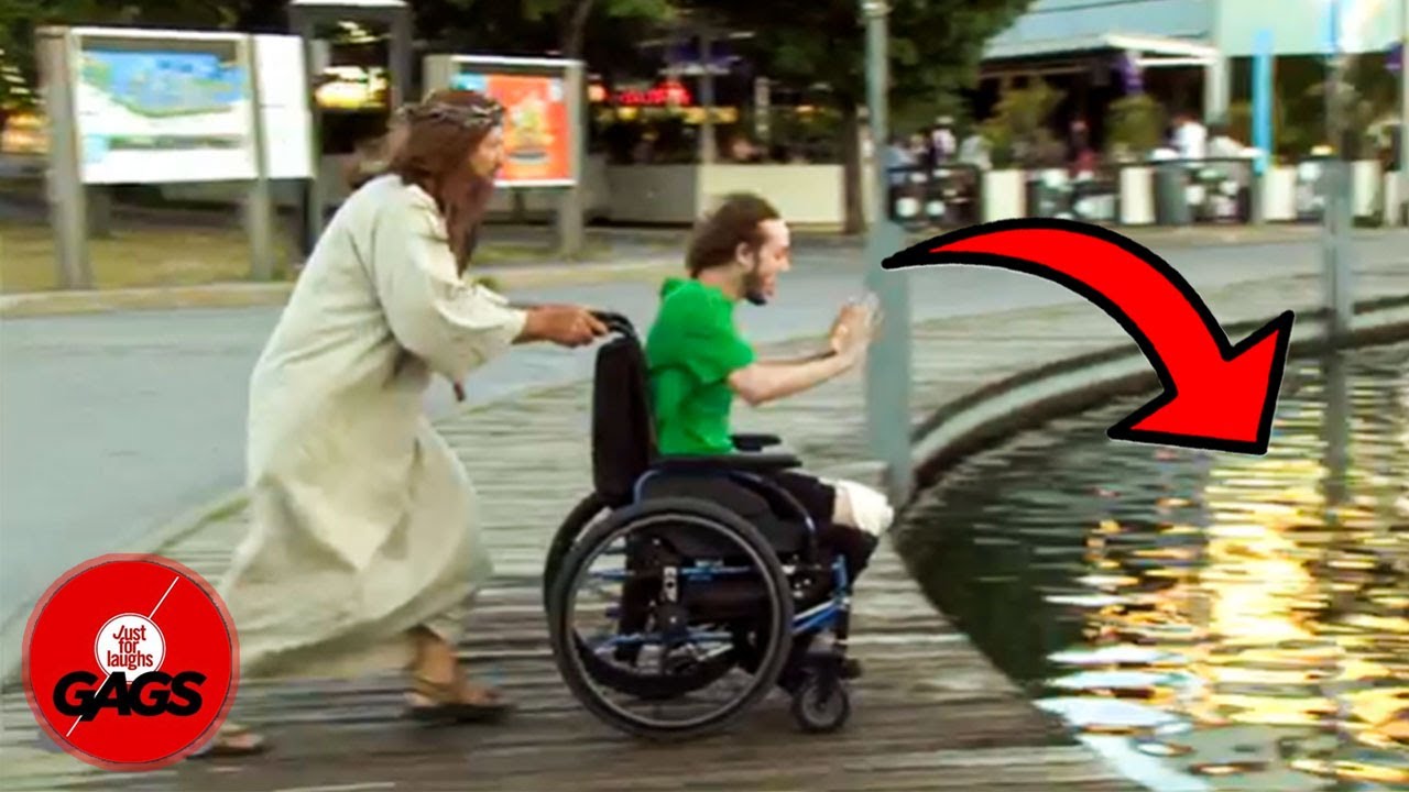 Jésus accomplit un miracle | Juste Pour Rire les Gags - YouTube